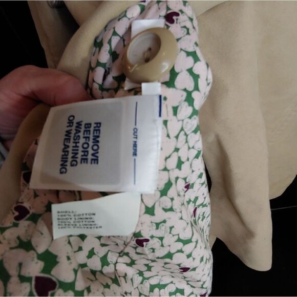 EUC GAP Peacoat with Heart Lining - Picture 6 of 10